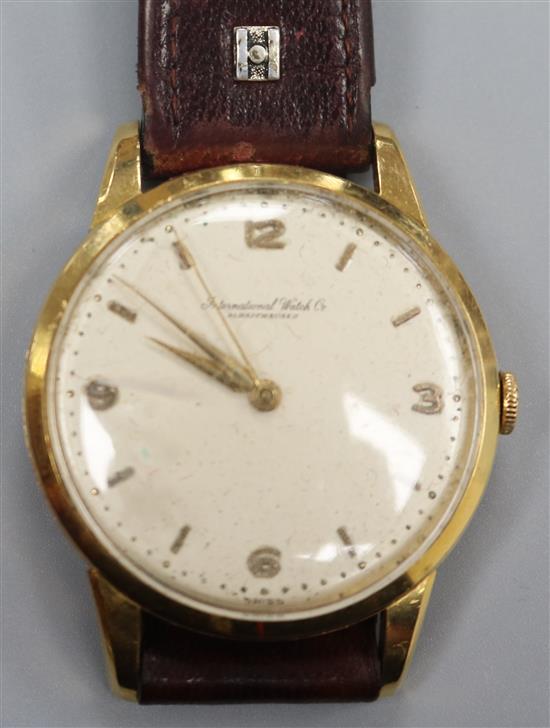 A gentlemans 18ct gold International Watch Co. manual wind dress wrist watch,